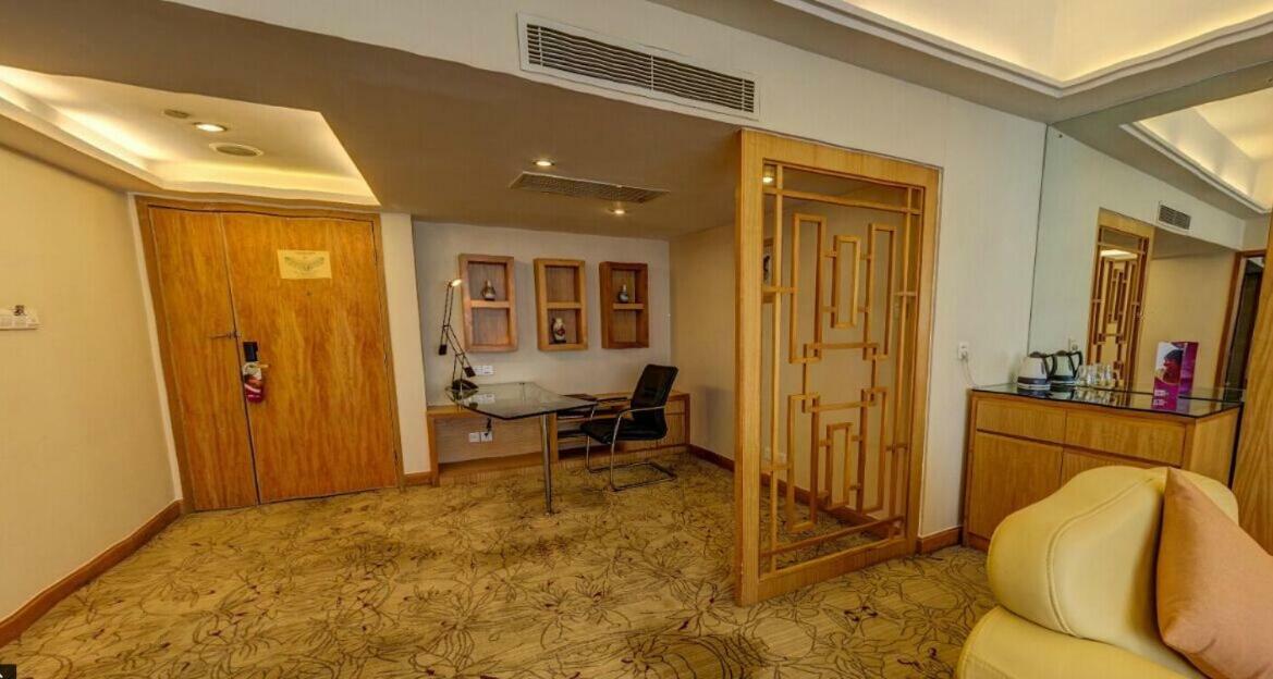 Crowne Plaza Zhanjiang Kang Yi, An Ihg Hotel Esterno foto